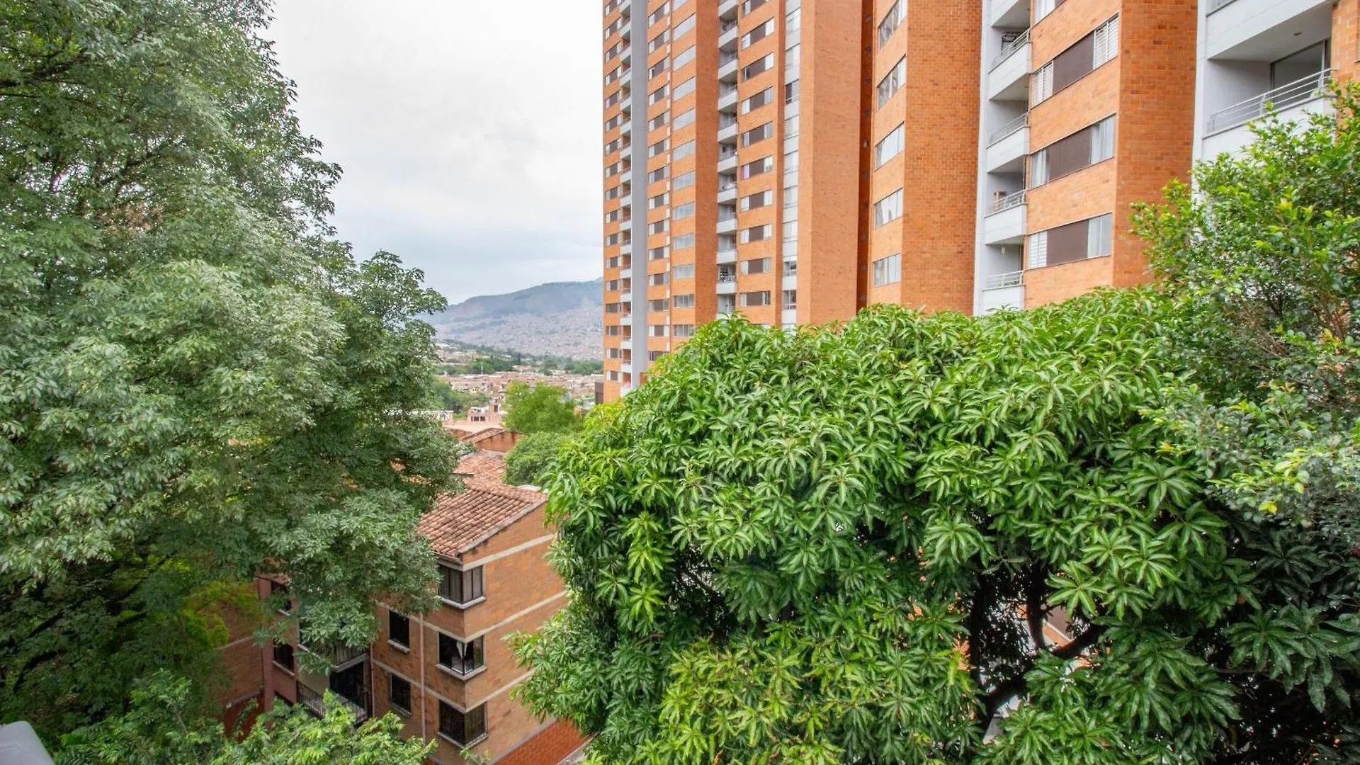Apartamento A 3 Min Del Hospital Pablo Tobon Uribe Apartment Medellin 0*,  Colombia